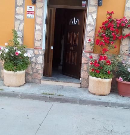 Hostal Cañamares Exteriér fotografie
